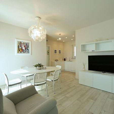 Luxury Apartament Con Garage Vista Mare Alassio Per 6 Persone Экстерьер фото