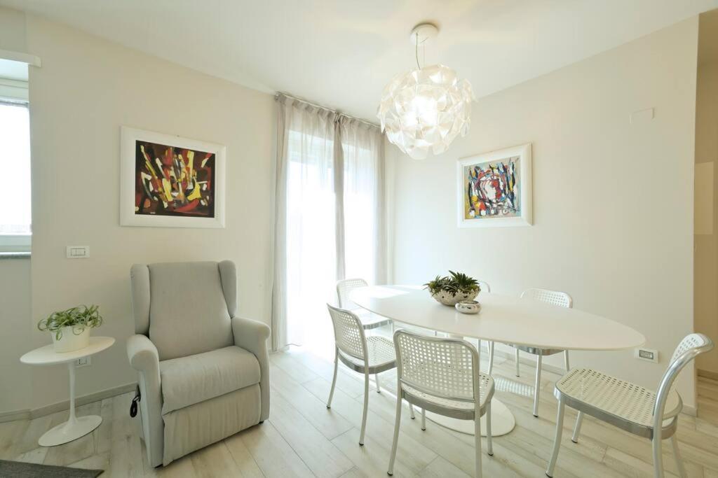 Luxury Apartament Con Garage Vista Mare Alassio Per 6 Persone Экстерьер фото