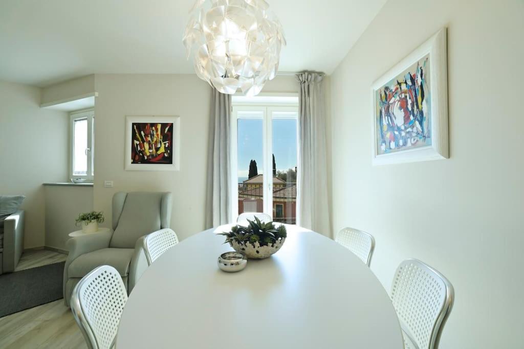 Luxury Apartament Con Garage Vista Mare Alassio Per 6 Persone Экстерьер фото
